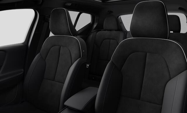 Volvo EX40 Single Ext. Range Plus Black Ed. Europa / Elektrische stoelen / Panoramadak / Panoramadak / Apple Carplay / Android Auto / Harman kardon audio / Adaptive cruise control / Pilot assist / Lichtmetalen velgen /