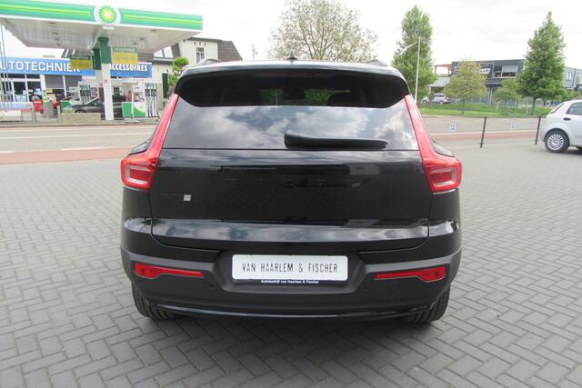 Volvo EX40 Single Motor Extended Range Plus Black Ed. 82 kWh
