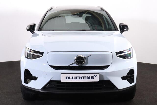 Volvo EX40 Extended Range Ultra 82 kWh - Panorama/schuifdak - IntelliSafe Assist & Surround - 360º Camera - Harman/Kardon audio - Verwarmde voorstoelen & stuur - Parkeersensoren voor & achter - Elektr. bedienb. voorstoelen met geheugen links - Draadloze tel. lader -
