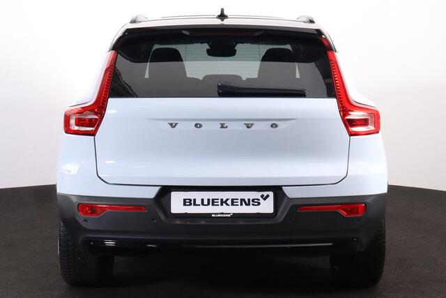 Volvo EX40 Extended Range Ultra 82 kWh - Panorama/schuifdak - IntelliSafe Assist & Surround - 360º Camera - Harman/Kardon audio - Verwarmde voorstoelen & stuur - Parkeersensoren voor & achter - Elektr. bedienb. voorstoelen met geheugen links - Draadloze tel. lader -
