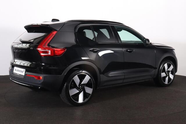 Volvo EX40 Extended Range Ultra 82 kWh -- Panorama/schuifdak - IntelliSafe Assist & Surround - 360º Camera - Harman/Kardon audio - Trekhaak - Verwarmde voorstoelen & stuur - Parkeersensoren voor & achter - Elektr. bedienb. voorstoelen met geheugen links - Draadloze 