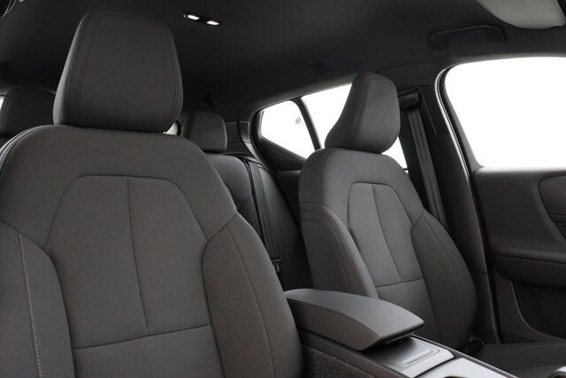 Volvo EX40 SINGLE MOTOR PLUS EUROPA 70 kWh -CAMERA|POWER-SEATS|WARMTEPOMP|CLIMATE|ADAP.CRUISE|BLIS|KEY-LESS