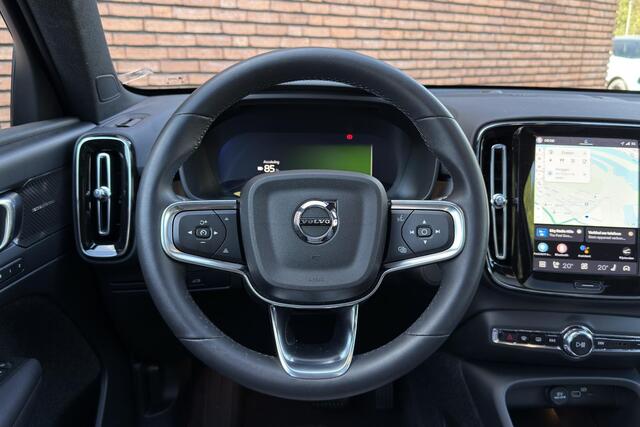 Volvo EX40 Single Motor Extended Range Ultra 82 kWh | Verwarmbare voorstoelen en stuurwiel | Warmtepomp | 360 graden camera | Adaptieve cruise control | Premium audio by Harman Kardon | Apple carplay/Android auto