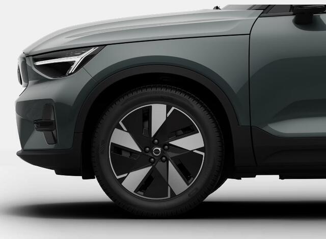 Volvo EX40 252PK Automaat Single Ext. Range Plus Europa / Adaptive cruise control / BLIS / Elektrische achterklep / Parkeersensoren met camera / Elektrisch bedienbare stoelen met geheugen / Apple Carplay / Android auto /