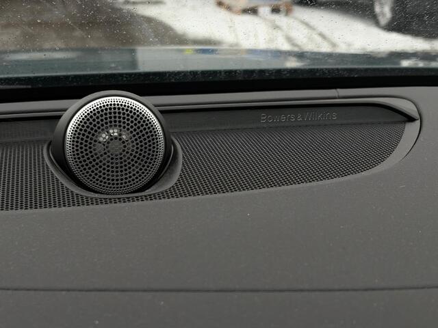 Volvo S60 2.0 Recharge T6 AWD Ultimate Dark | Trekhaak | Bowers & Wilkins | Head-Up Display | Panoramisch Schuif/-kanteldak | 360 Camera | Memory Seats | Adaptive Cruise Control | BLIS | All-Season Banden |