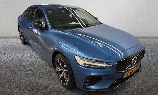 Volvo S60 2.0 T6 Recharge 340 pk AWD R-Design Navigatie Trekhaak Elek Stoel ACC Pilot Assist Blis Camera Apple Carplay Android Auto Plug in Hybride NL Auto 1e Eigenaar