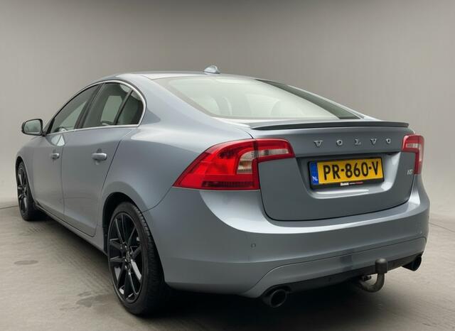 Volvo S60 2.0 T3 Nordic+ Luxury-line, Schuifdak | Leer | Trekhaak