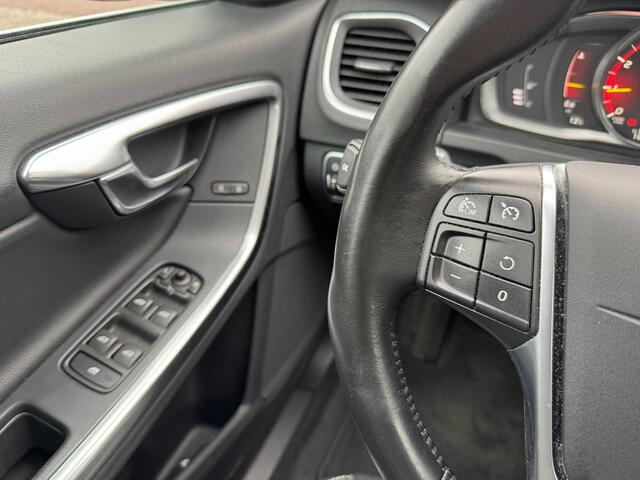 Volvo S60 2.0 T3 Nordic+ Luxury-line, Schuifdak | Leer | Trekhaak