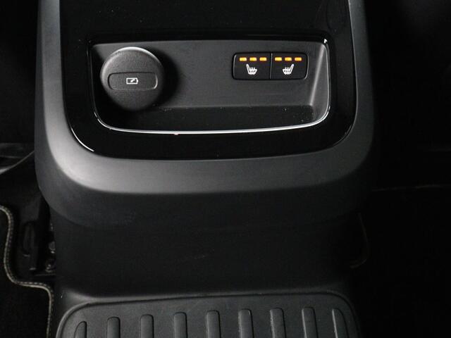 Volvo S60 2.0 Recharge T8 AWD R-Design | Panoramadak | Stoelventilatie | Head-Up | Leder | 360 Camera | Massage | Adaptive cruise | Trekhaak | Achterbankverwarming | Carplay | Harman/Kardon | PHEV | Plug In