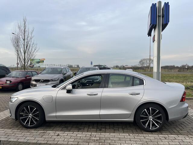 Volvo S60 Recharge T6 AWD Core | 18 Inch Velgen | Keyless Entry | Luchtfilter |
