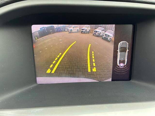 Volvo S60 1.5 T3 Nordic+ | Lederen Bekleding | Trekhaak | Xenon | 18" | Standkachel | Stoelverwarming | Parkeer Camera | Navigatie |