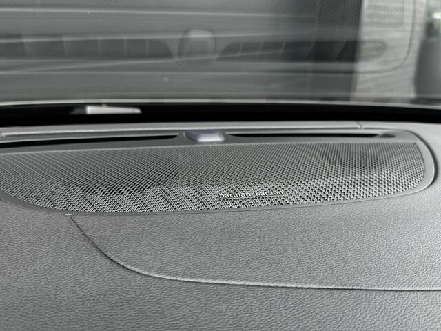 Volvo S60 2.0 Recharge 340PK T6 AWD R-Design | Pano | Memory | H&K Audio | Trekhaak | ¤27.900,- Incl. BTW