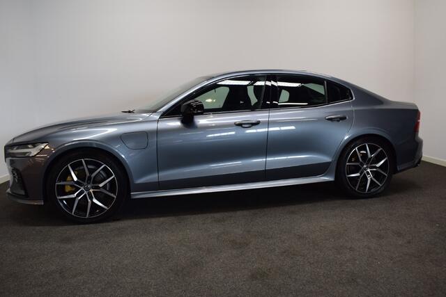 Volvo S60 2.0 Recharge T6 AWD R-Design PHEV Adapt. Cruise/ Massage stoelen/ 20" Polestar velgen