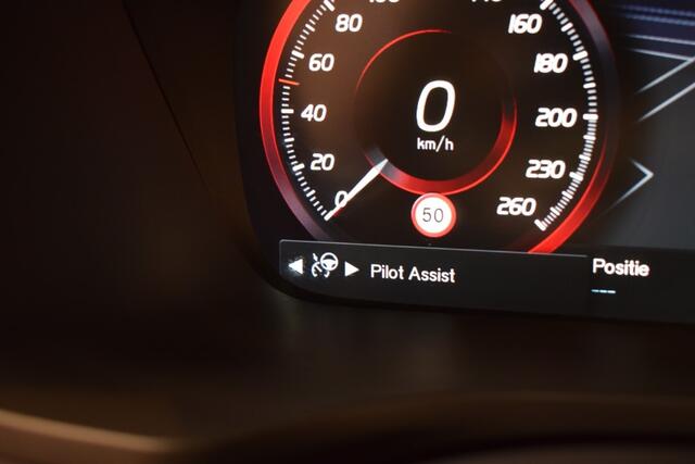 Volvo S60 2.0 Recharge T6 AWD R-Design PHEV Adapt. Cruise/ Massage stoelen/ 20" Polestar velgen