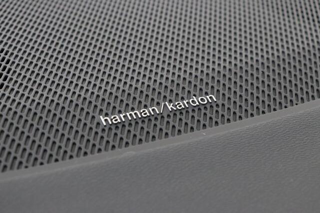 Volvo S60 B3 (M-HYBRID) R-DESIGN -HARMAN/KARDON|CAMERA|TREKHAAK|SPORTSTOELEN|ADAP.CRUISE