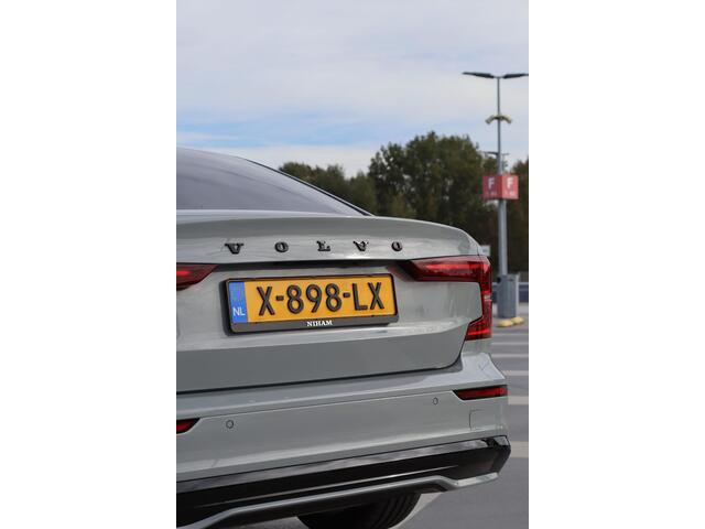 Volvo S60 B4 (M-HYBRID) PLUS DARK -PANO.DAK|HARMAN/KARDON|HEAD-UP DISP.|MEMORY-SEATS|360°CAM|20"|BLACK.BADGE|SPORTCHASSIS