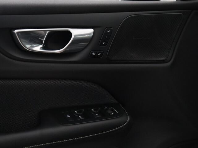 Volvo S60 2.0 Recharge T8 AWD R-Design SOH 98% (Trekhaak / Pano / Camera / H&K / Cruise / Stoel-Stuurverw.)