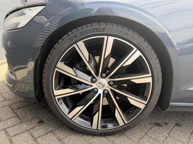 Volvo S60 2.0 B4 Plus Bright | Camera | Navigatie | 20 Inch Lichtmetalen Velgen | DAB | LED |