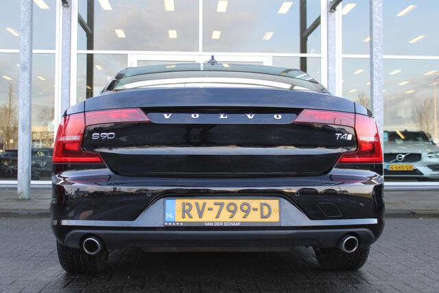 Volvo S90 2.0 T4 Momentum+ | Leder | Apple carplay/Android Auto | Parkeersensoren | Navigatie | Voorstoelen verw.|