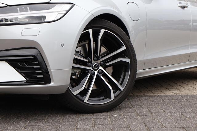 Volvo S90 T8 AWD R-Design | Luchtvering | Schuif/kantel-dak | Gelaagd Glas | 360 Camera | Elektr. trekhaak |
