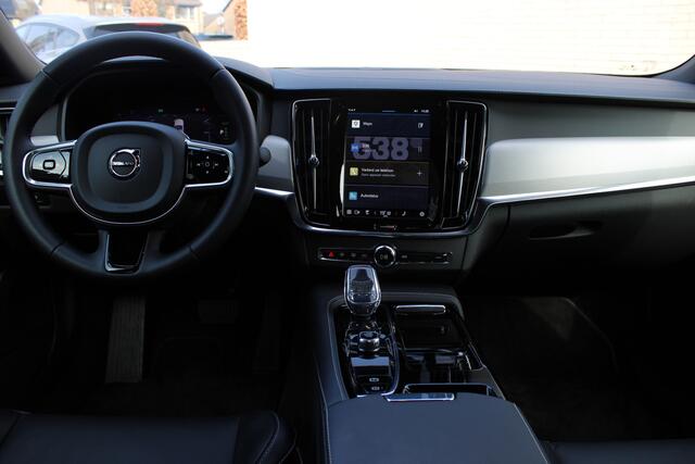 Volvo S90 2.0 T8 AWD Plus Dark | Schuifdak | Luchtvering | Long Range | Leder