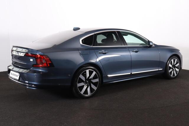 Volvo S90 T8 AWD Core Bright - IntelliSafe Assist & Surround - Harman/Kardon audio - Adaptieve LED koplampen - Parkeercamera achter - Verwarmde voorstoelen, stuur & achterbank - Parkeersensoren voor & achter - Elektr. bedienb. voorstoelen met geheugen - Extra getin