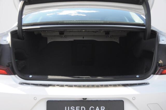 Volvo S90 T4 190PK Automaat Inscription / Adaptieve cruise control / BLIS / Elektrische achterklep / Keyless entry / Parkeersensoren met camera / Apple carplay / Stoelverwarming /