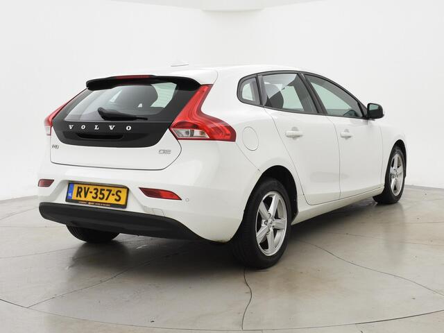 Volvo V40 2.0 D2 120 PK EURO 6 + NAVIGATIE