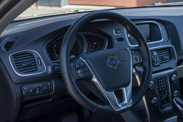 Volvo V40 CC 2.0 D2 NORDIC+ / AUTOMAAT