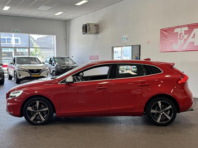 Volvo V40 2.0 T4 Business Sport NAVIGATIE, CRUISE, ECC AIRCO,