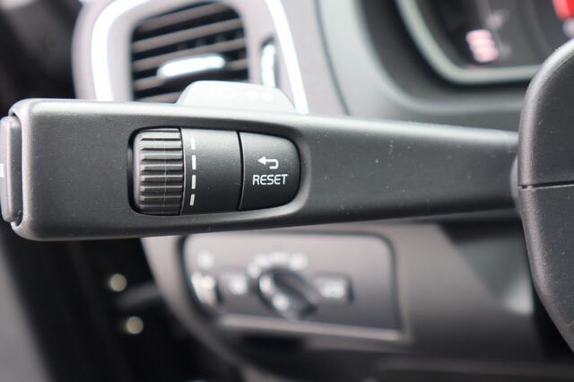 Volvo V40 2.0 T2 Momentum | voll.dealer oh.| navi | stoelverw.| jaarbeurt