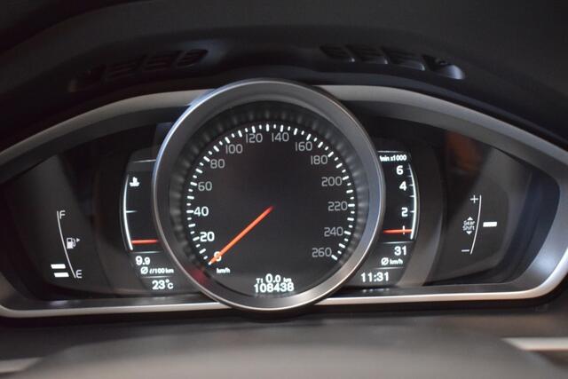 Volvo V40 2.0 T3 153pk Nordic+ Trekhaak 1500kg/ Navi/ Cruise/ 17"LMV/ PDC