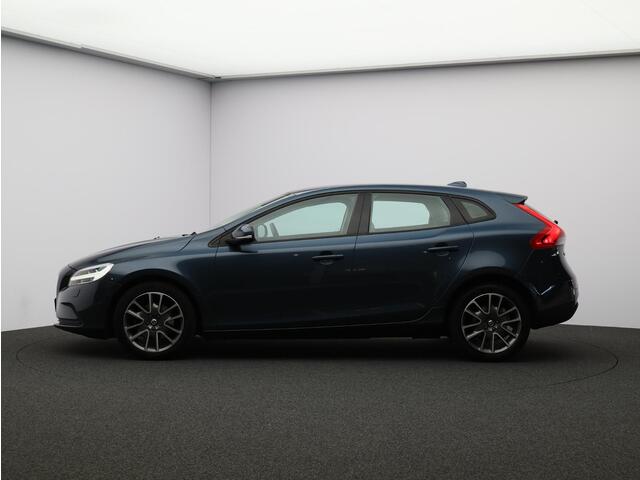 Volvo V40 2.0 T2 Nordic+ / Cruise Control / Standkachel / Stoelverwarming / Parkeersensoren achter / Navigatie / On Call / Verwarmbare voorruit /
