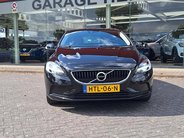 Volvo V40 2.0 T2 Momentum | Full LED | Trekhaak 1500kg | Climate | Navi | CC | Zeer mooi! | occasion