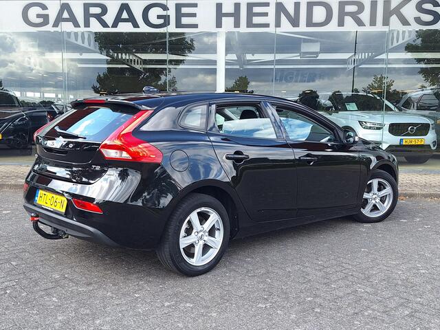 Volvo V40 2.0 T2 Momentum | Full LED | Trekhaak 1500kg | Climate | Navi | CC | Zeer mooi! | occasion