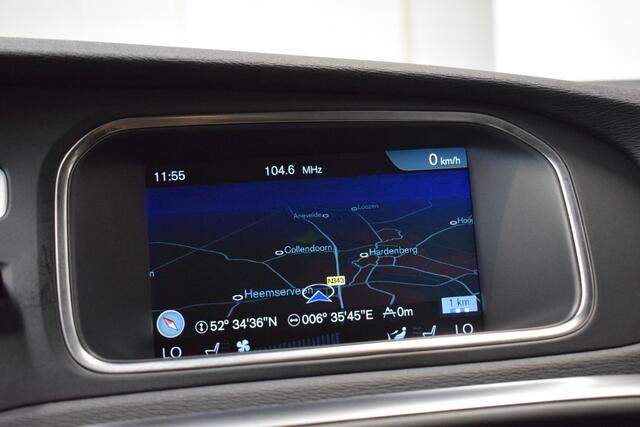 Volvo V40 2.0 123pk Momentum Trekhaak 1500kg/ Navi/ Cruise/Stoelverw.