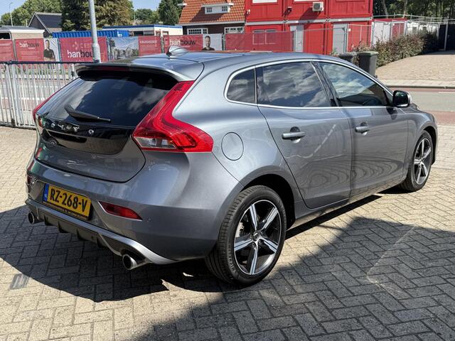Volvo V40 2.0 T4 Business Sport Luxury-line