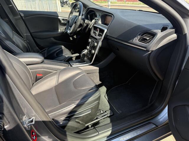 Volvo V40 2.0 T4 Business Sport Luxury-line