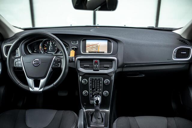 Volvo V40 1.5 T2 Polar+ | Cruise Control | Automaat | Stoelverwarming | LED | PDC | Climate Control | Volvo On Call |