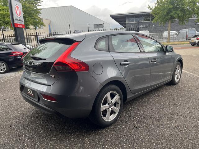 Volvo V40 2.0 T2 Nordic // CRUISE // CLIMA // CAMERA+SENSOREN // NAVI // STOELVERWARMING //