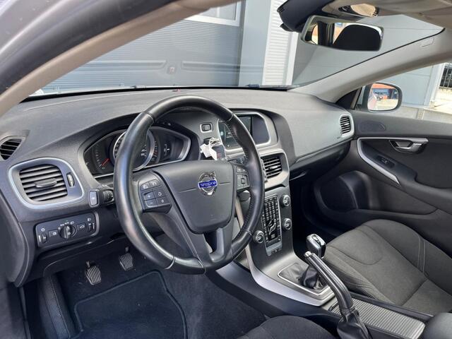 Volvo V40 2.0 T2 122PK Onderhoudshistorie/PDC/Bluethooth