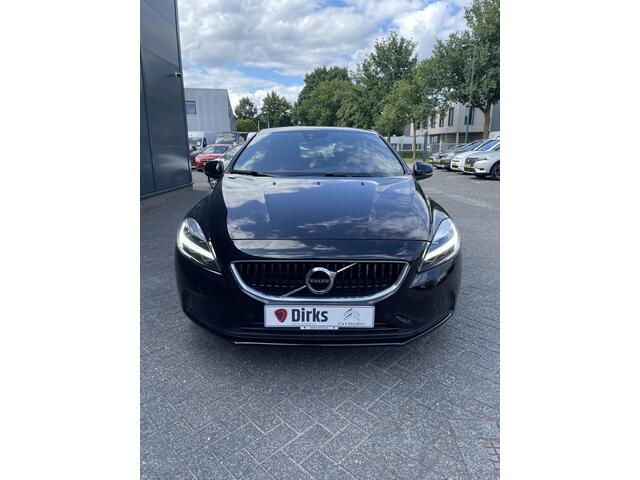 Volvo V40 2.0 D2 Luxury (Camera - LED - Stoelverwarming - Parkeersensoren V+A - Automatische Airco - Navigatie - 17"incl 4S)