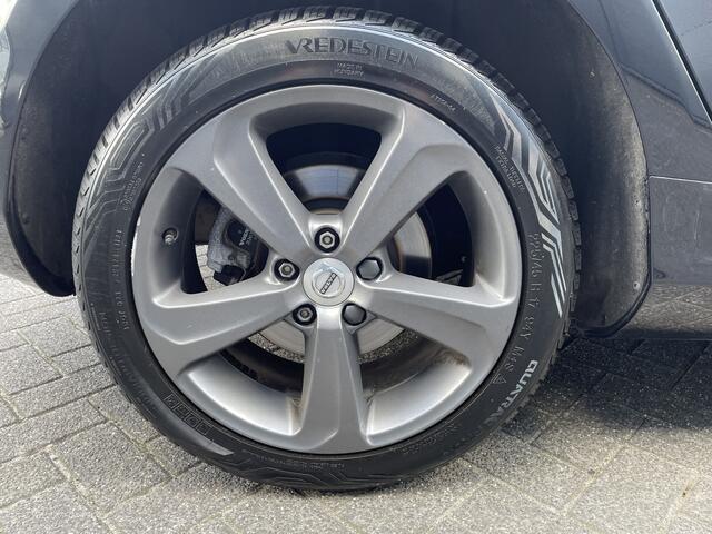 Volvo V40 2.0 D2 Luxury (Camera - LED - Stoelverwarming - Parkeersensoren V+A - Automatische Airco - Navigatie - 17"incl 4S)