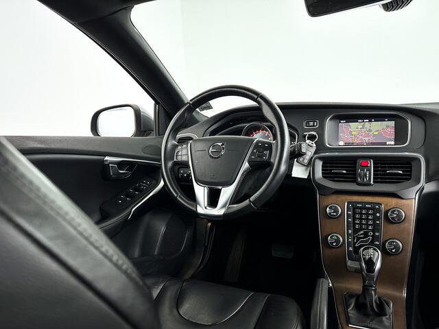 Volvo V40 T2 Aut. Nordic+ Luxury | Panoramadak | Parkeercamera | Stoelverwarming