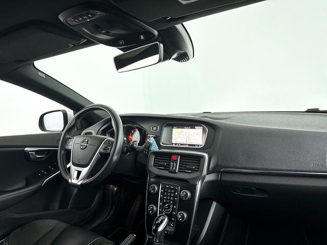Volvo V40 D3 Aut. Polar+ Sport | Harman Kardon | Panoramadak | Parkeercamera | Stoelverwarming