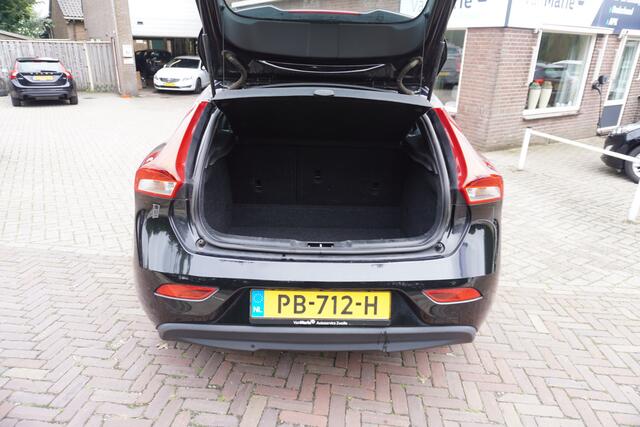 Volvo V40 2.0 D2 Nordic+ STANDKACHEL NAVI STOELVERWARMING