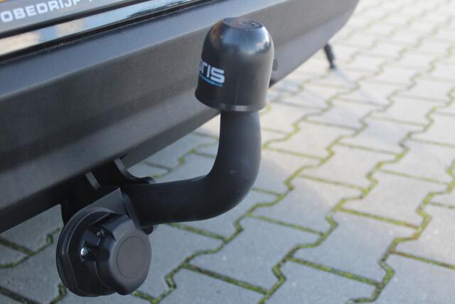 Volvo V40 1.5 T2 Polar+ | Incl. 12 maanden garantie | Automaat | Trekhaak | Navigatie | Bluetooth | Lichtmetalen velgen | Stoelverwarming | Parkeersensoren | Cruise control