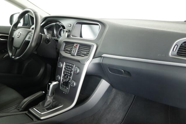 Volvo V40 2.0 T2 Momentum / LED / Navi / Cam / Cruisecontrol
