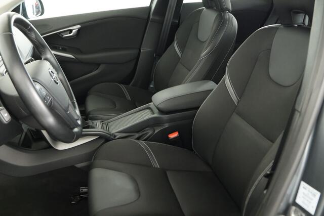 Volvo V40 2.0 T2 Momentum / LED / Navi / Cam / Cruisecontrol