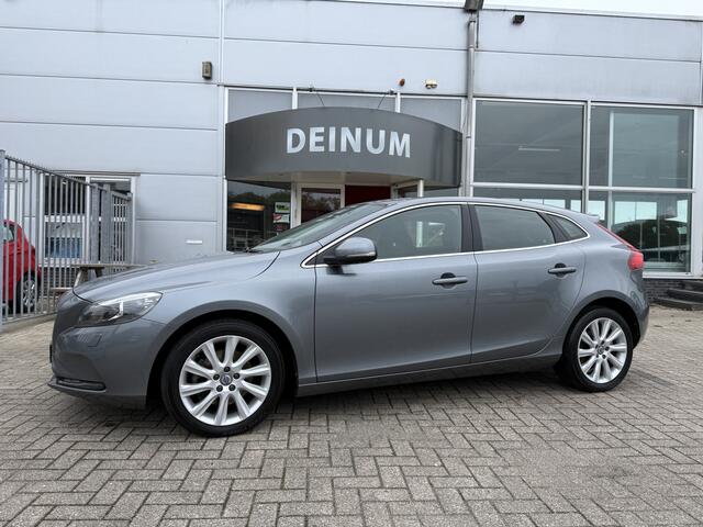 Volvo V40 2.0 T3 Momentum Xenon/LED verl, Navigatie, Parkeersens, Trekhaak, etc..!!